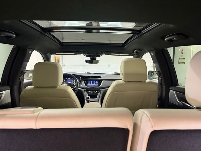 Used 2022 Cadillac XT5 Sportv w/ Technology Package image 9