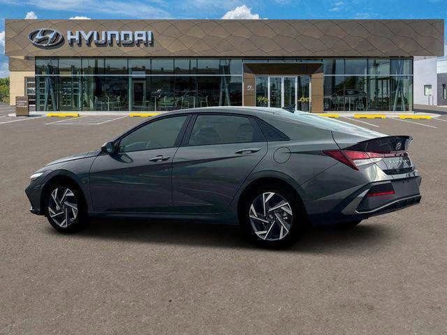 New 2025 Hyundai Elantra Sport image 4