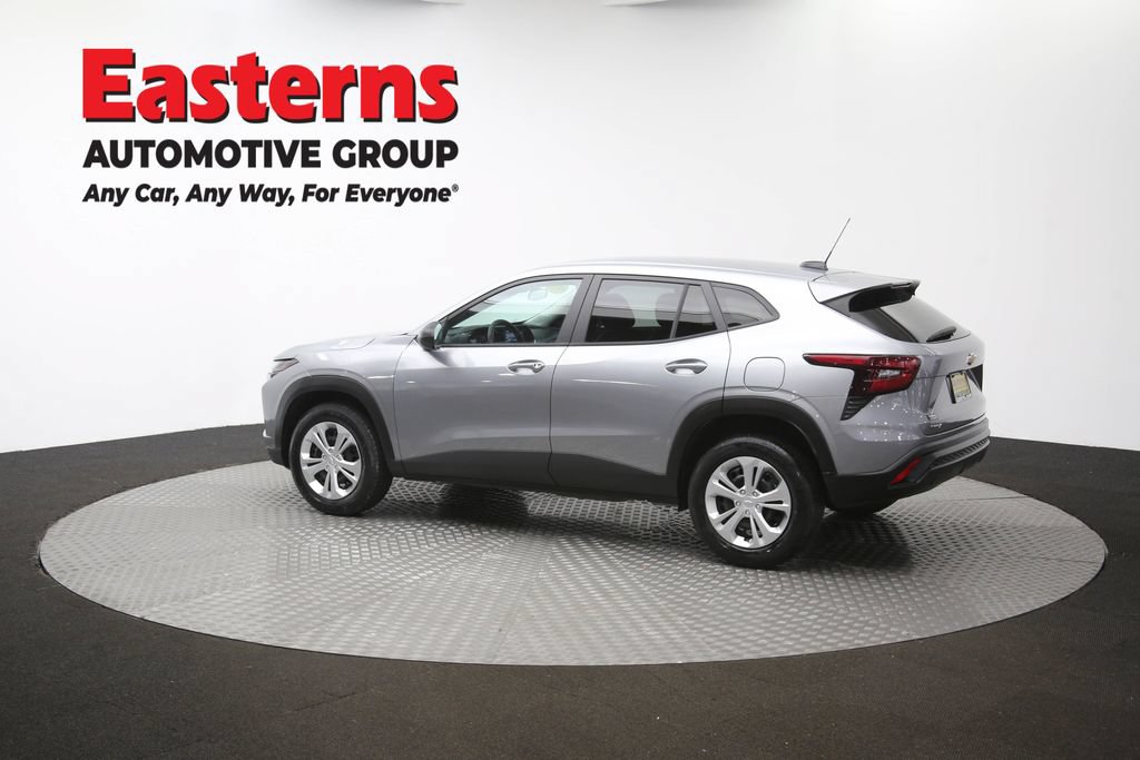 Used 2024 Chevrolet Trax LS FWD image 61