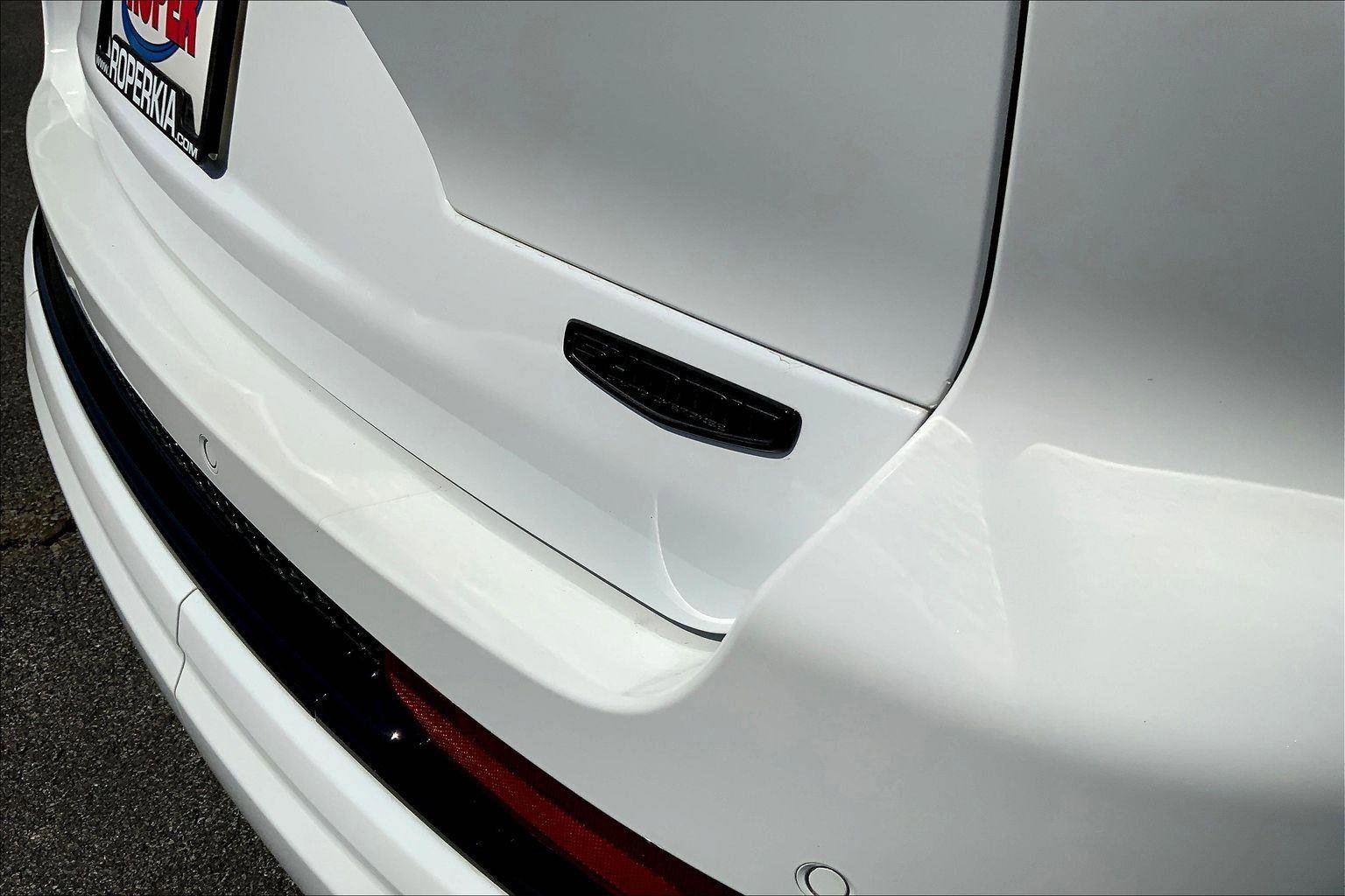 Used 2025 Jeep Grand Cherokee L Summit AWD/4WD image 8