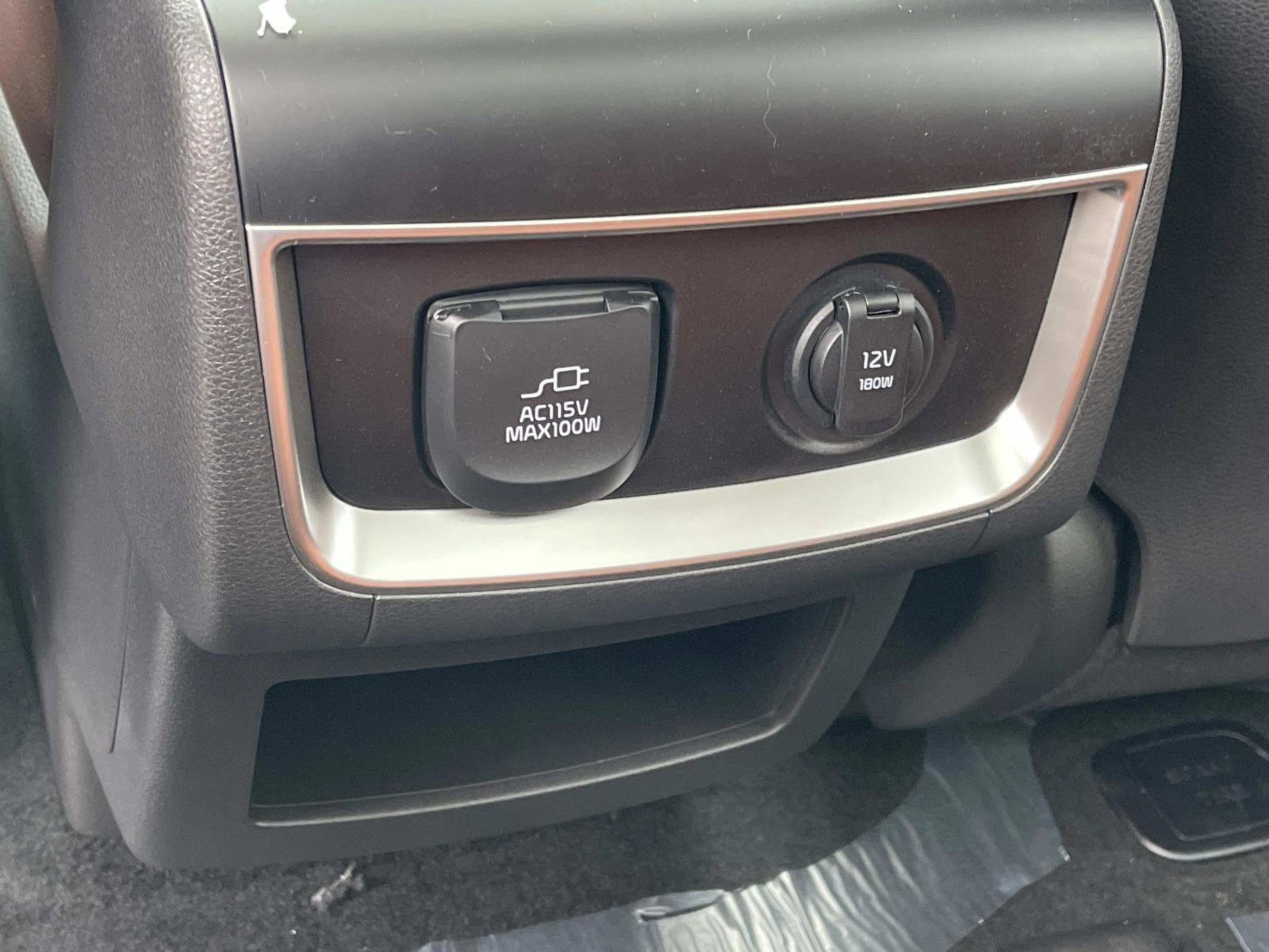 New 2026 Kia Carnival SX w/ SX Dark Edition Package image 17