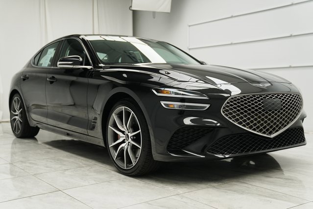 Used 2025 Genesis G70 2.5T image 2