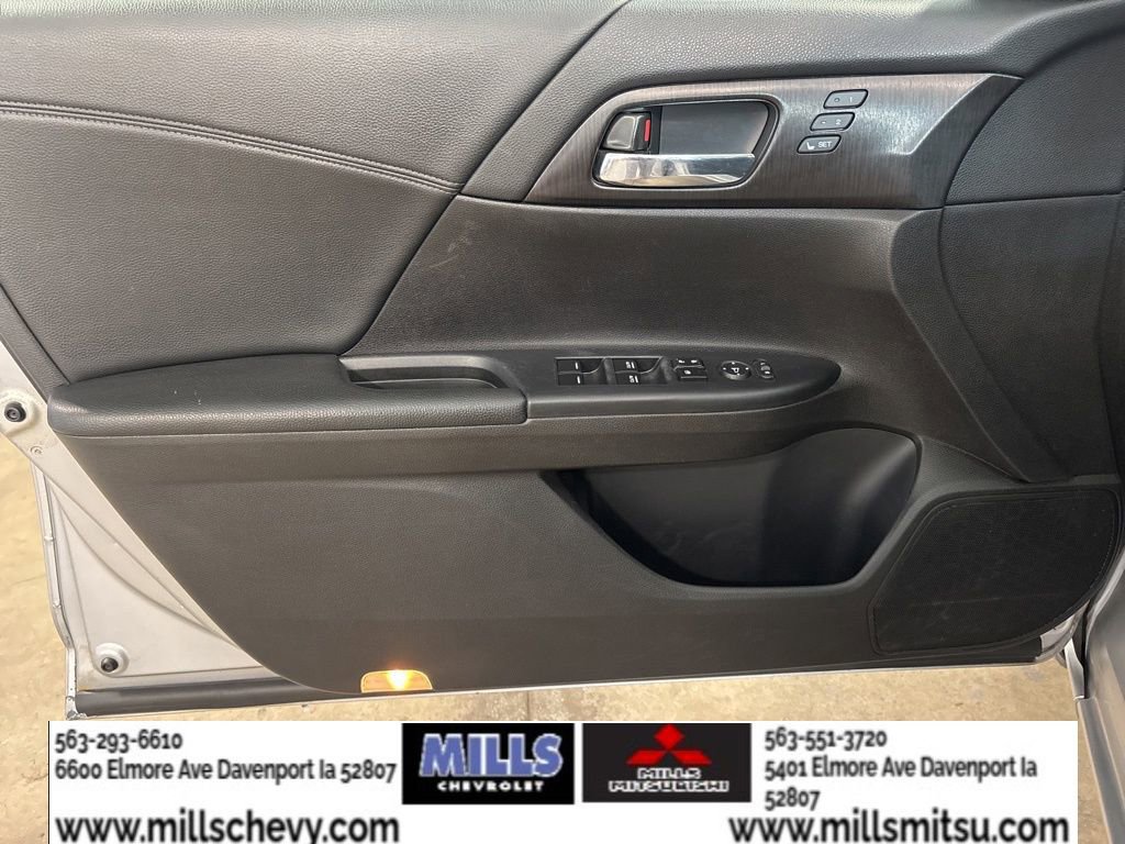 Used 2013 Honda Accord Touring image 9