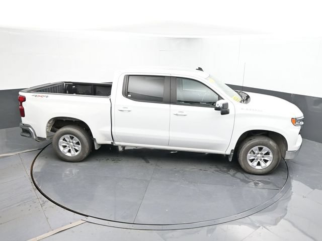 Used 2025 Chevrolet Silverado 1500 LT AWD/4WD image 39