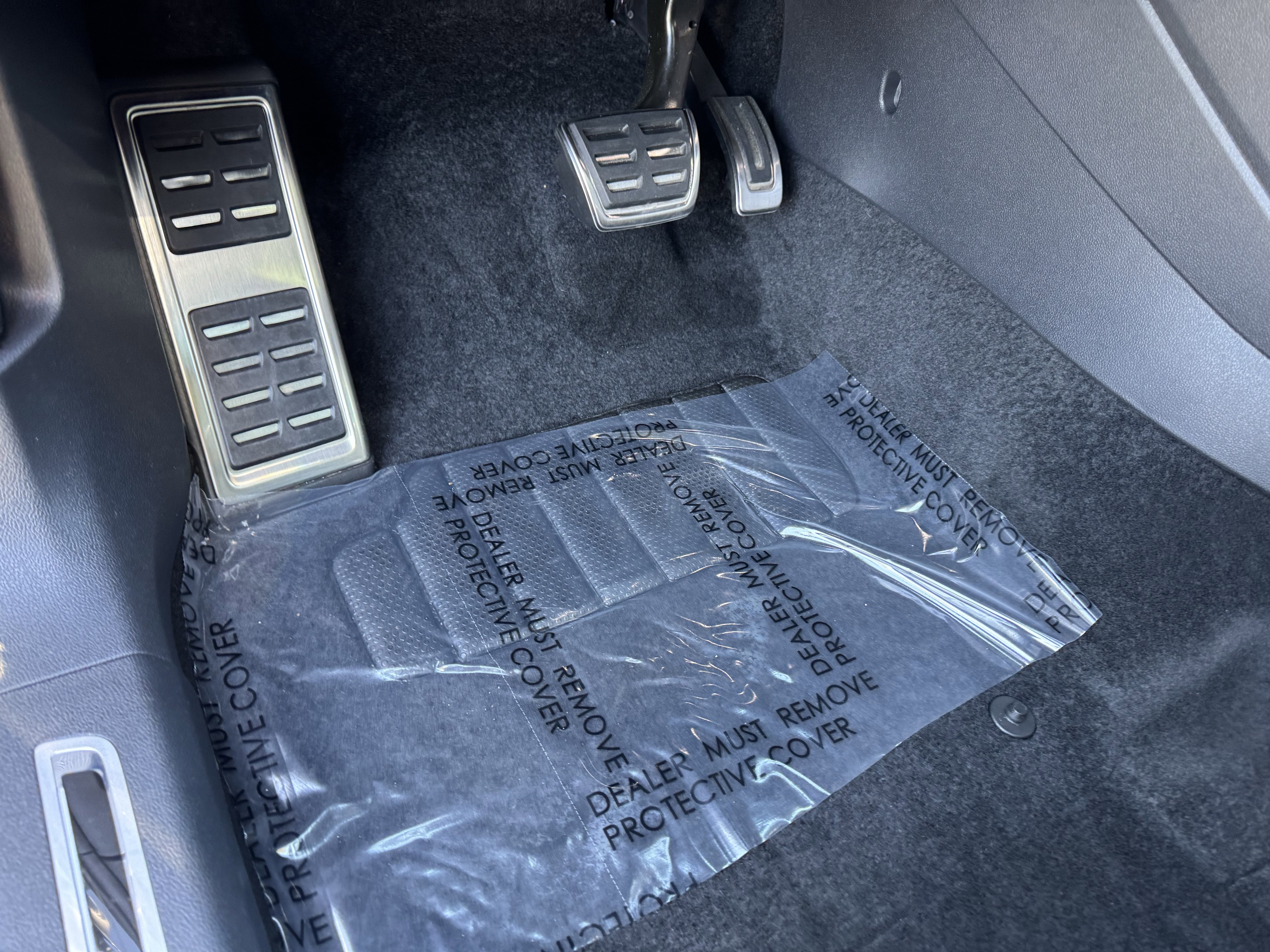 Certified 2024 Volkswagen Tiguan SE R-Line FWD image 19