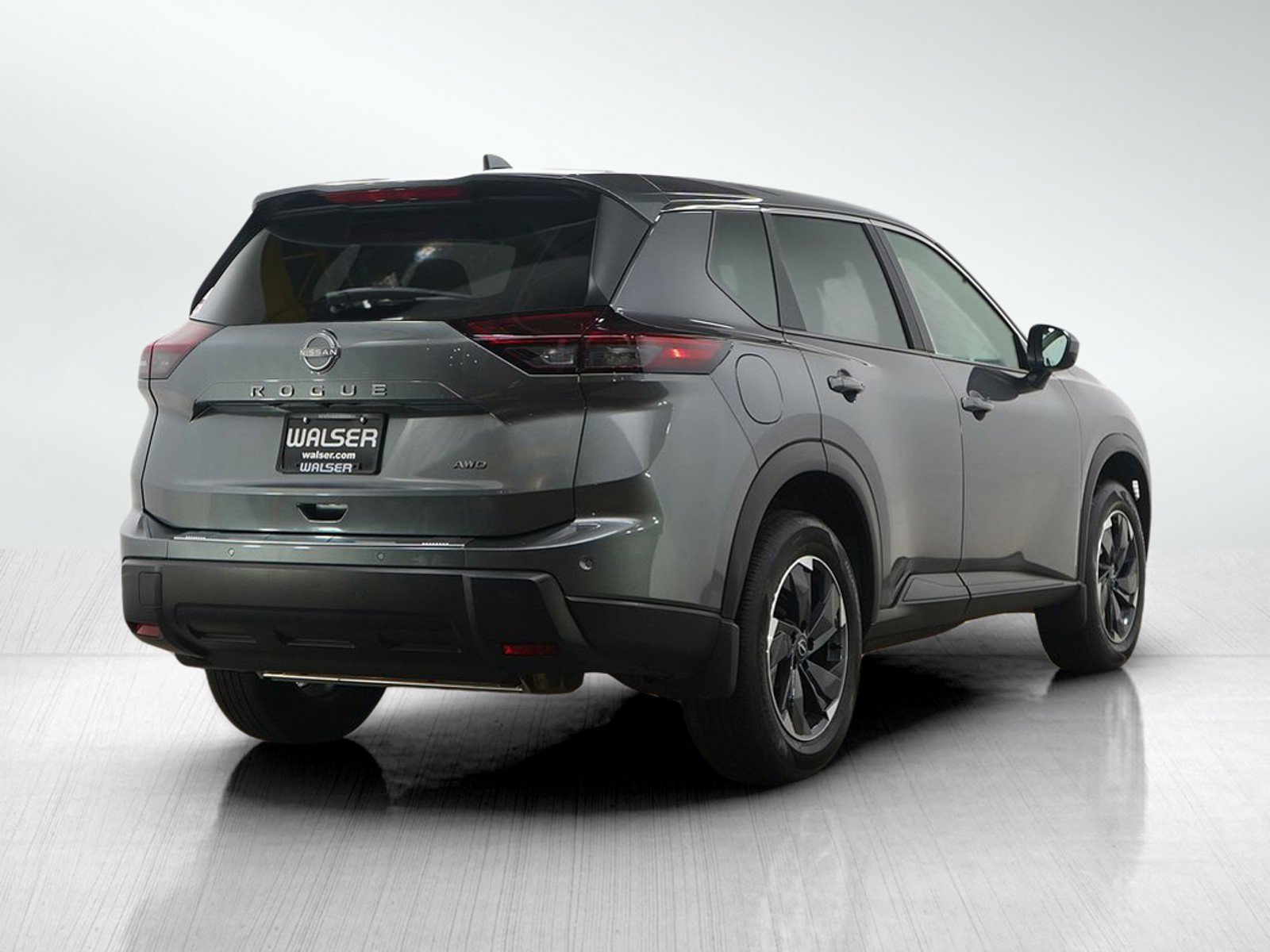 Used 2025 Nissan Rogue SV image 5