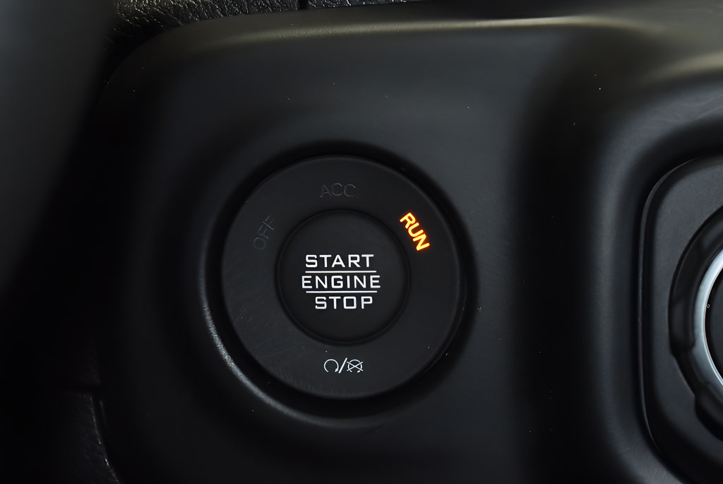 Used 2023 Jeep Wrangler Unlimited Sahara AWD/4WD image 25