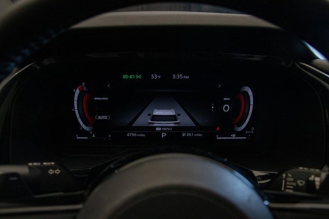 Used 2024 Nissan Pathfinder Platinum w/ Cargo Package image 34