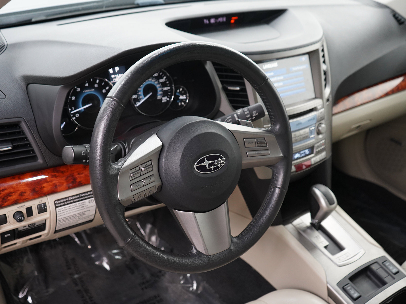 Used 2010 Subaru Outback 3.6R Limited AWD/4WD image 20