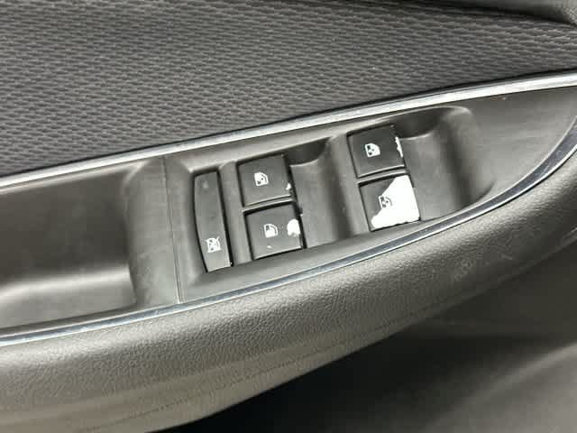 Used 2019 Chevrolet Cruze LT w/ Convenience Package FWD image 20