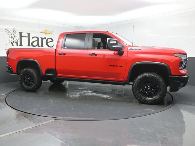 New 2026 Chevrolet Silverado 2500 ZR2 w/ LPO, Dark Essentials Package