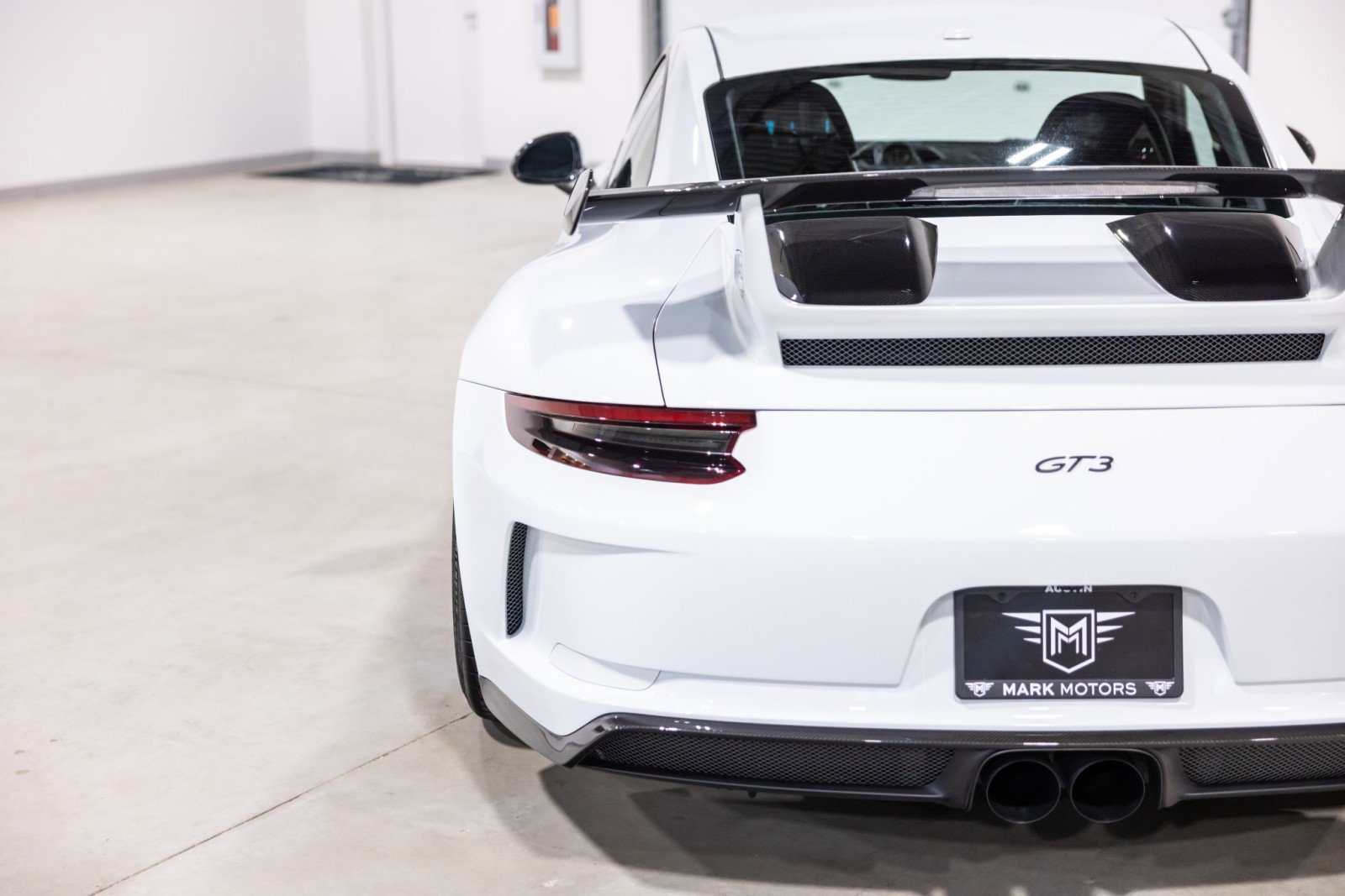 Used 2018 Porsche 911 GT3 image 8