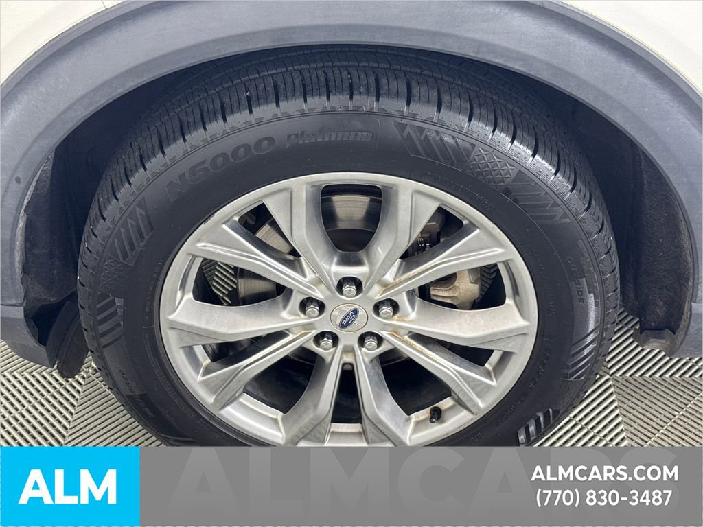 Used 2020 Ford Explorer XLT w/ Equipment Group 202A image 13