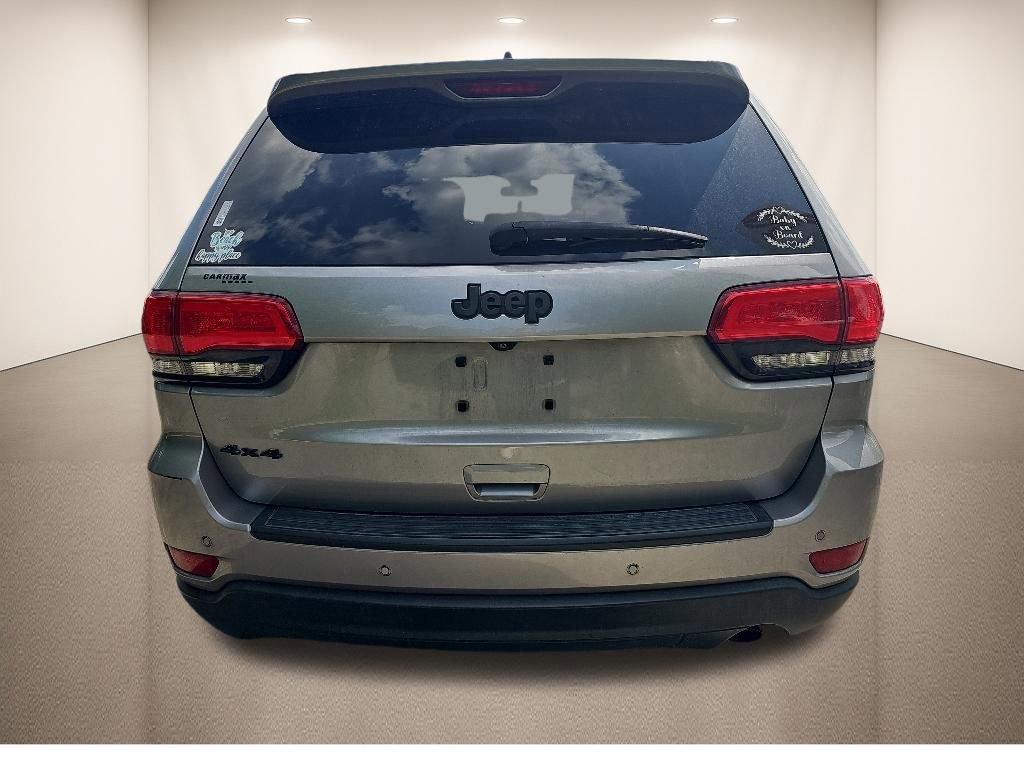 Used 2018 Jeep Grand Cherokee Laredo AWD/4WD image 8