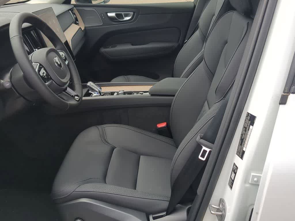 New 2026 Volvo XC60 B5 Plus w/ Protection Package Premier AWD/4WD image 15