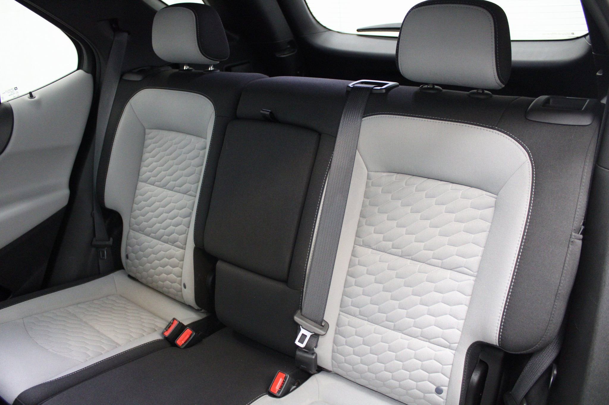 Used 2021 Chevrolet Equinox LT w/ Driver Convenience Package image 23