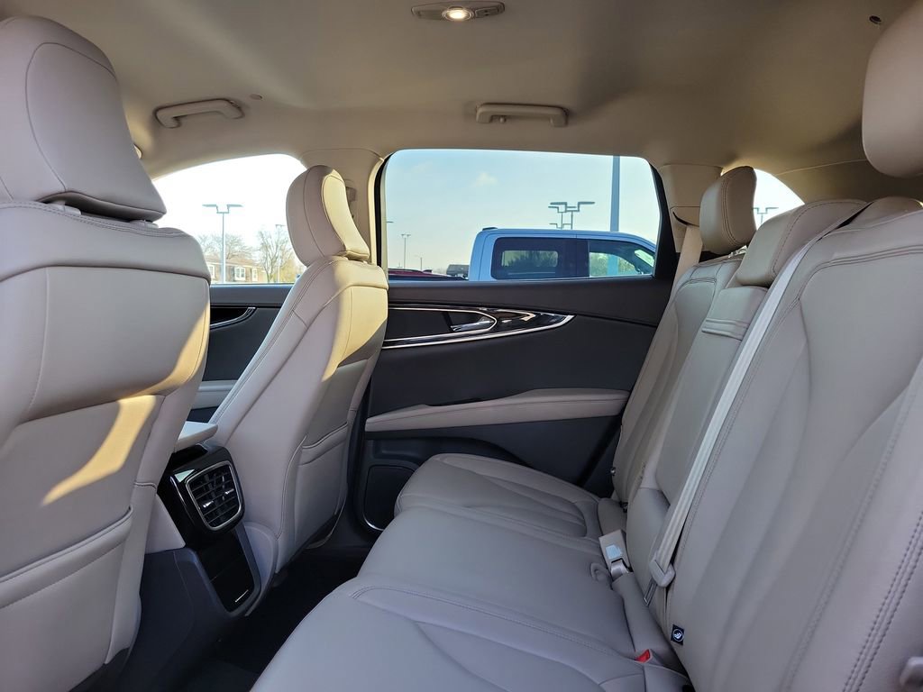 Certified 2023 Lincoln Nautilus FWD w/ Premium Package image 13