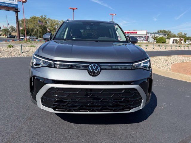 New 2027 Volkswagen Taos SEL AWD/4WD image 2