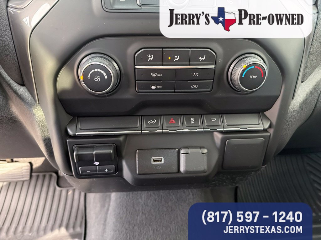 Used 2020 Chevrolet Silverado 1500 Custom w/ Custom Value Package RWD image 11