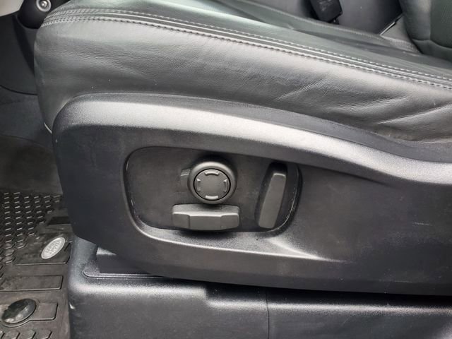 Used 2024 Land Rover Defender 110 S image 19