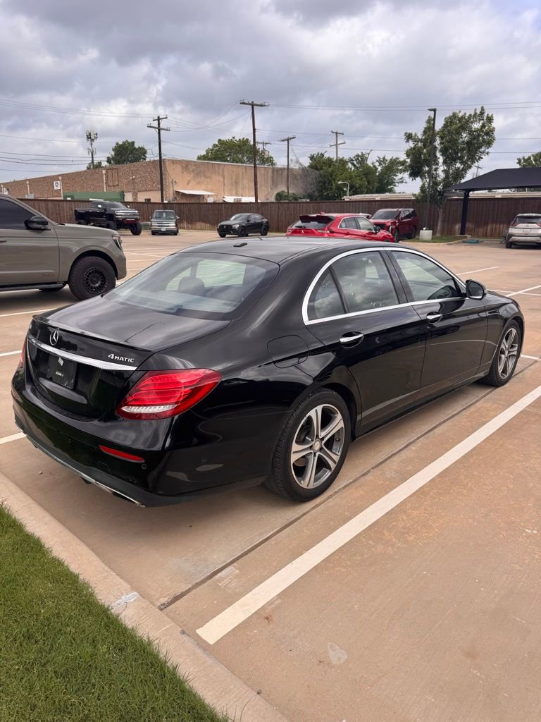 Used 2017 Mercedes-Benz E 300 4MATIC image 8