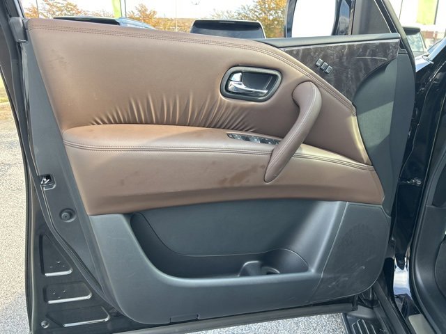 Used 2024 Nissan Armada Platinum w/ Captain's Chairs Package image 11