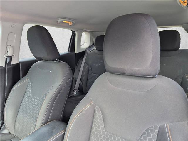 Used 2018 Jeep Compass Sport FWD image 12