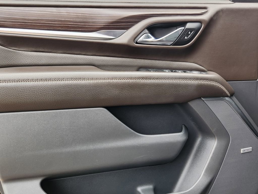 Used 2021 GMC Yukon Denali w/ Advanced Technology Package image 11