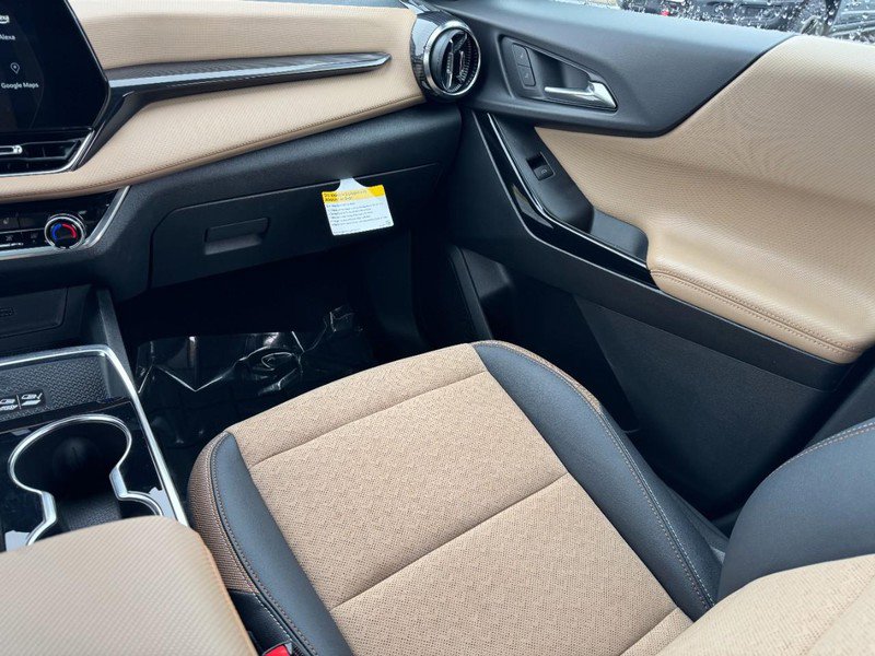 Used 2025 Chevrolet Equinox ACTIV image 14