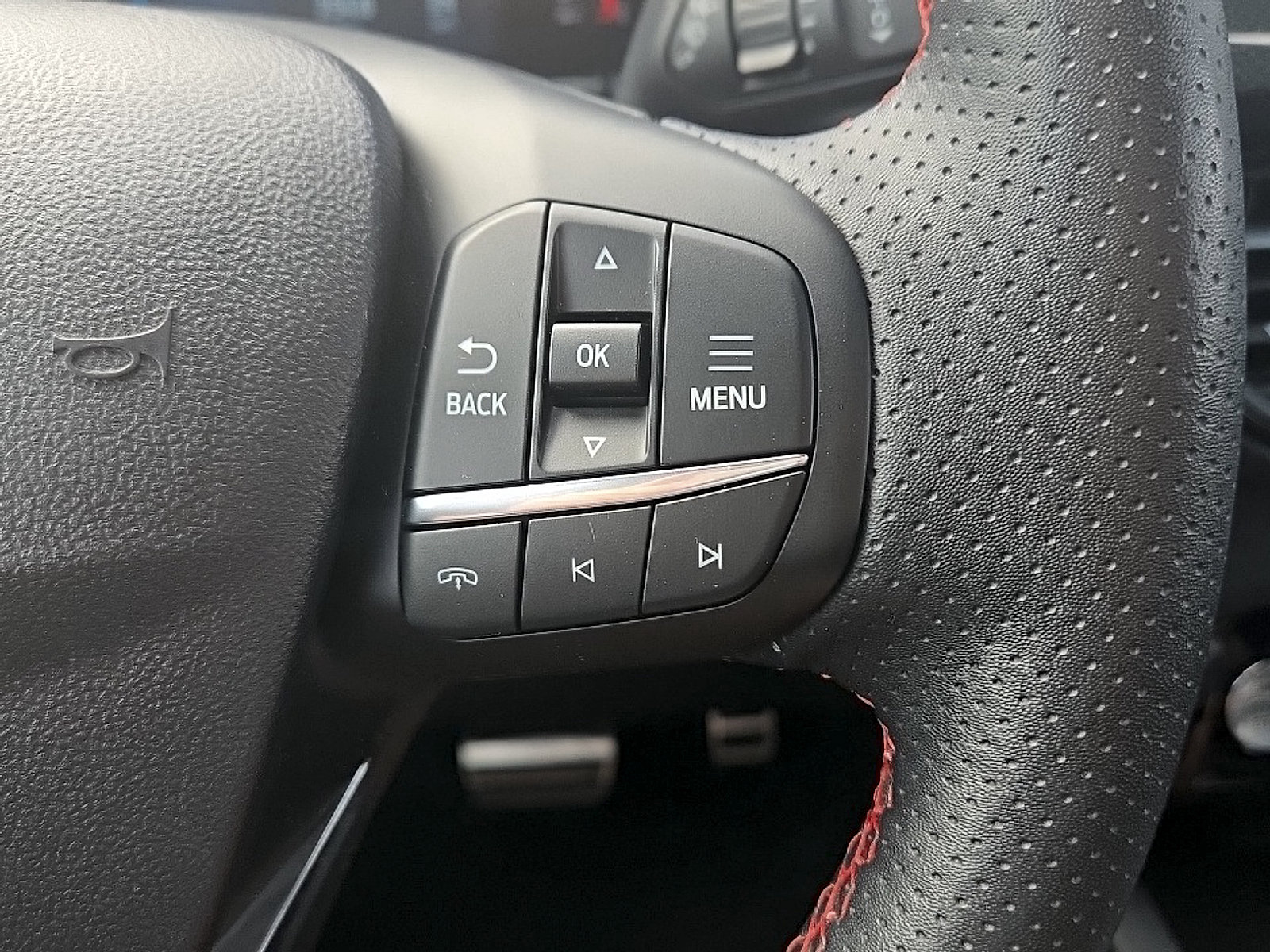 Used 2024 Ford Escape ST-Line w/ Tech Pack #1 AWD/4WD image 14