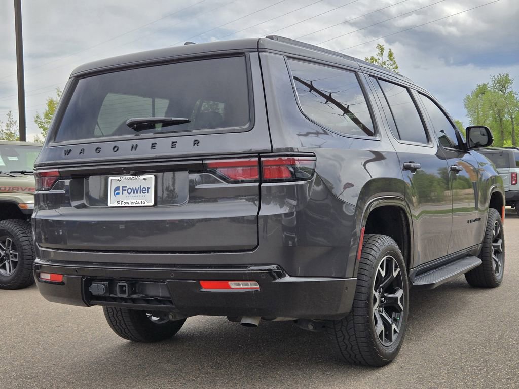Used 2025 Jeep Wagoneer Series II AWD/4WD image 4