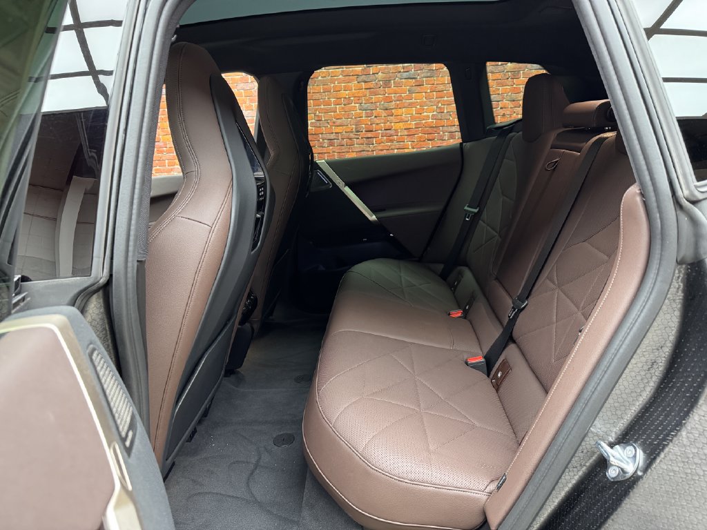 Certified 2023 BMW iX M60 w/ Executive Package AWD/4WD image 26