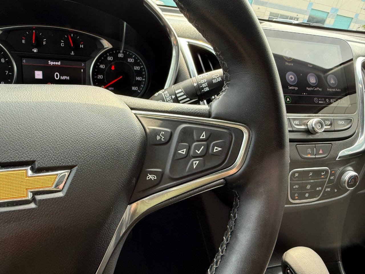 Used 2023 Chevrolet Equinox LT image 38