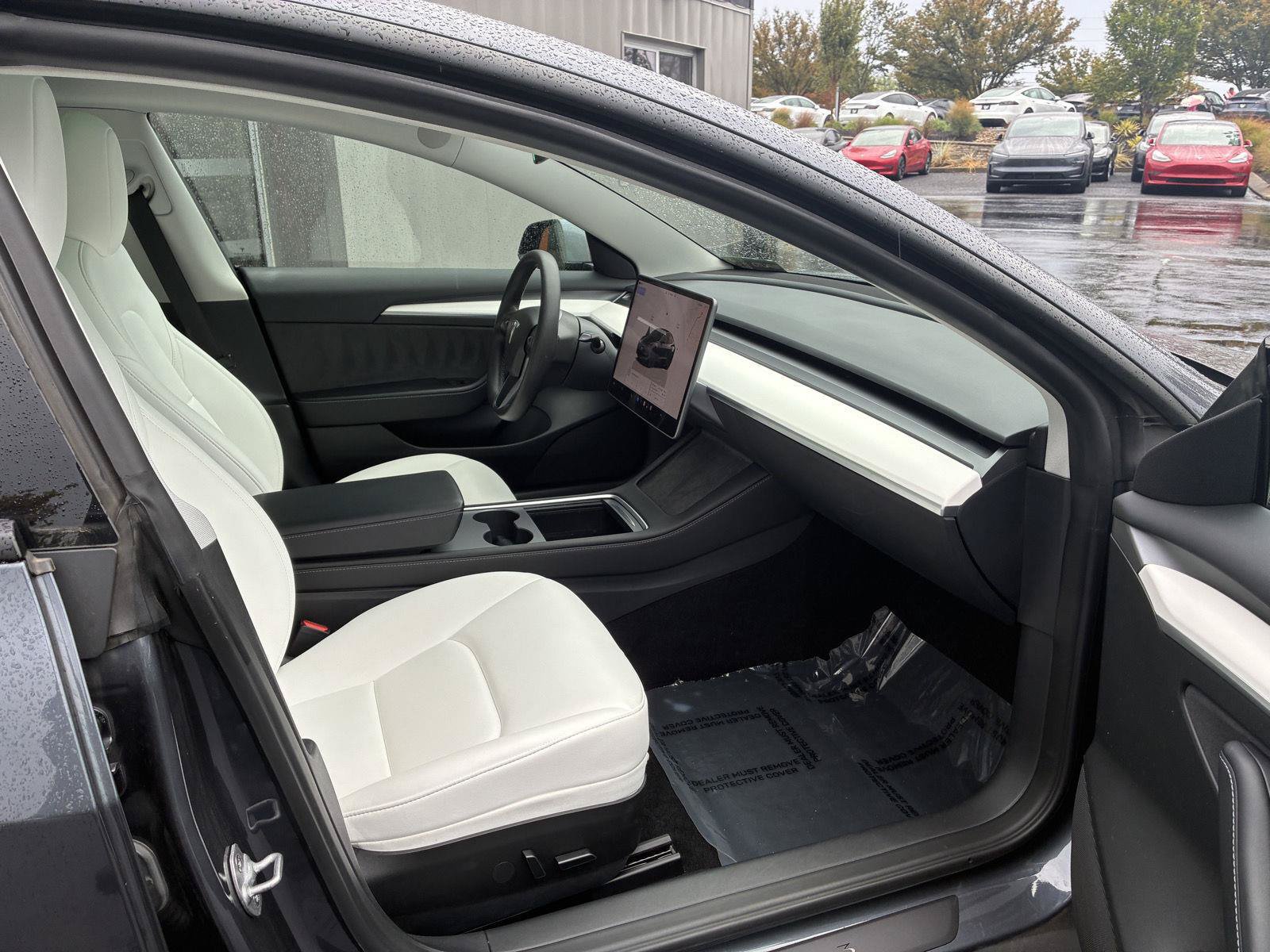 Used 2023 Tesla Model 3 Standard Range RWD image 13