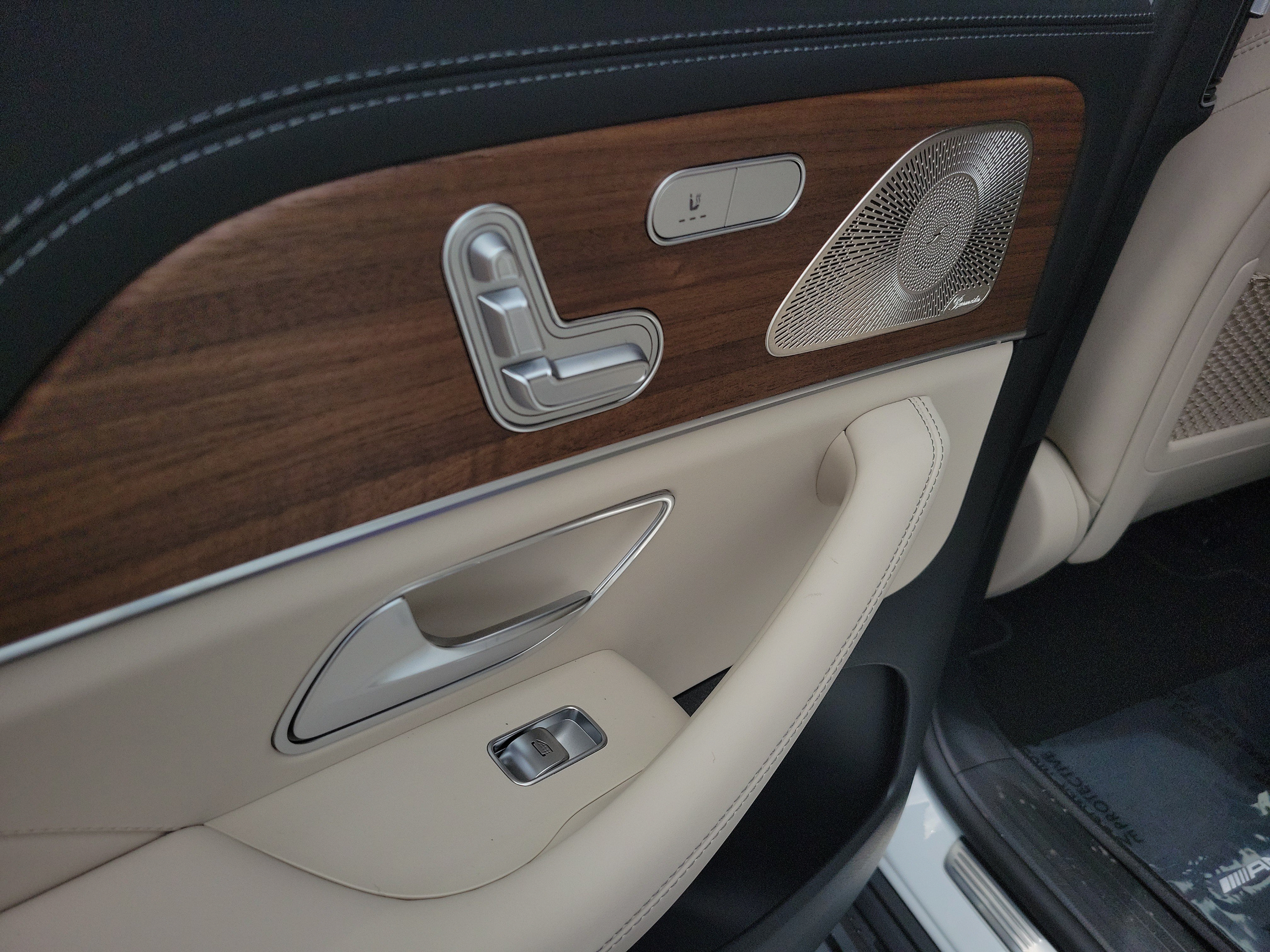 New 2026 Mercedes-Benz GLS 63 AMG 4MATIC image 7