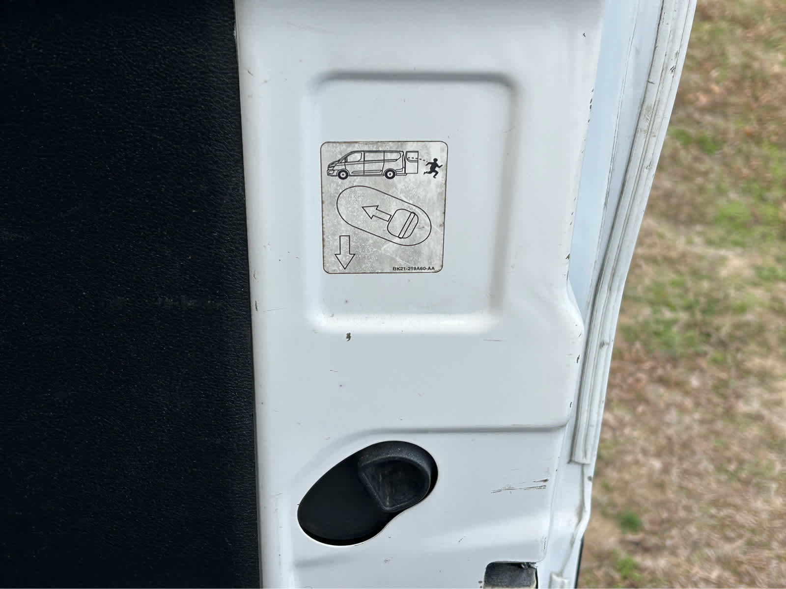 Used 2016 Ford Transit 250 130 Medium Roof image 6