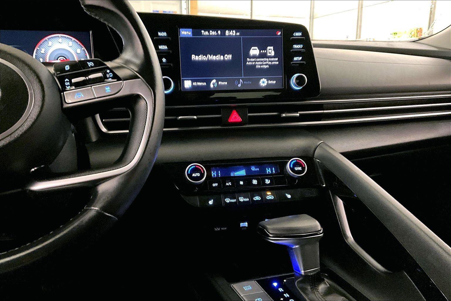 Used 2021 Hyundai Elantra SEL w/ Convenience + Premium Package image 6