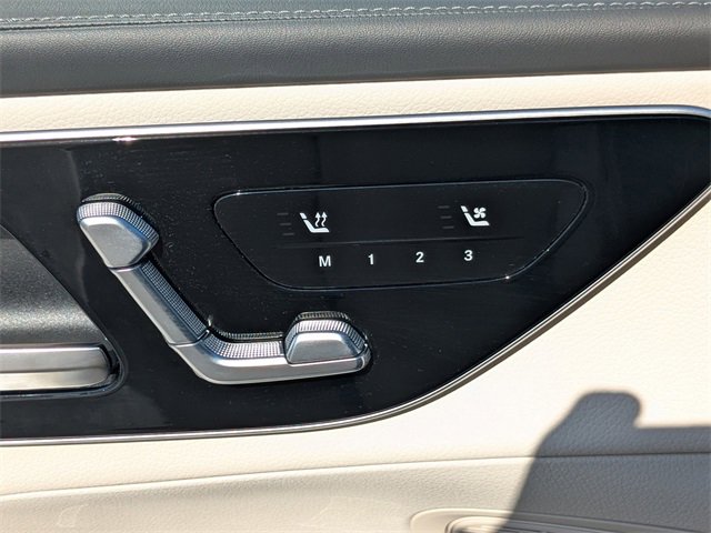 Used 2025 Mercedes-Benz GLC 300 image 21