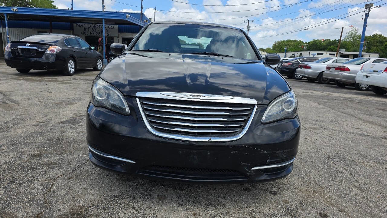 Used 2012 Chrysler 200 LX image 4