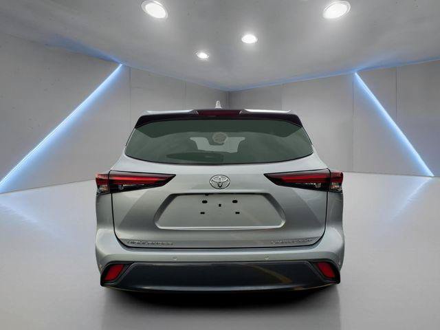 Certified 2024 Toyota Highlander Limited AWD/4WD image 25