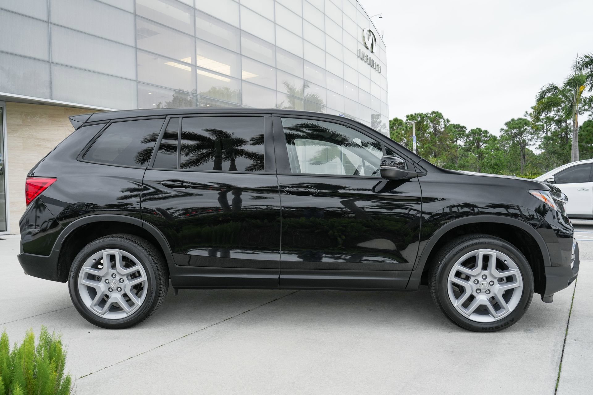 Used 2024 Honda Passport EX-L image 25