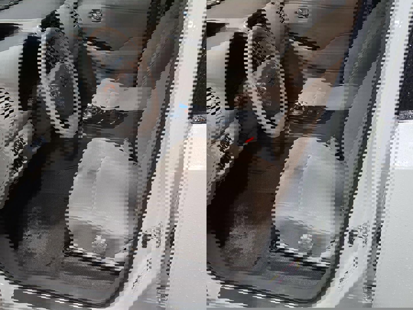 Used 2012 Nissan Leaf SL image 8