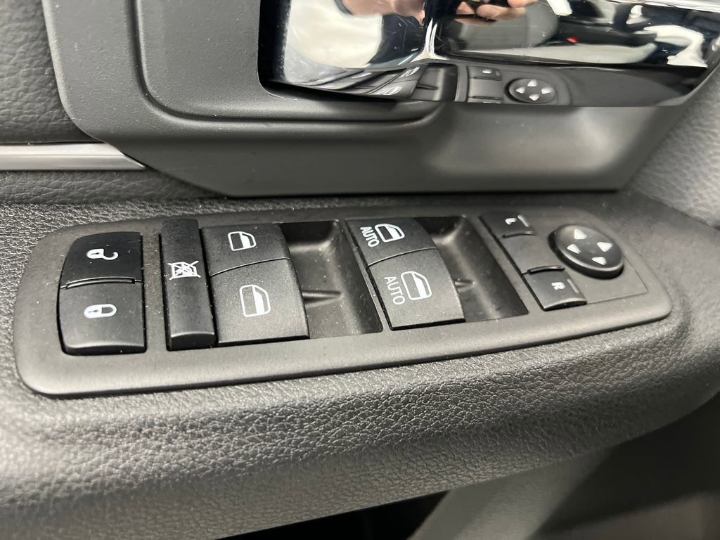 Used 2024 RAM 1500 Classic SLT image 12