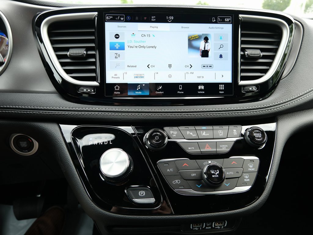New 2025 Chrysler Pacifica Select image 19