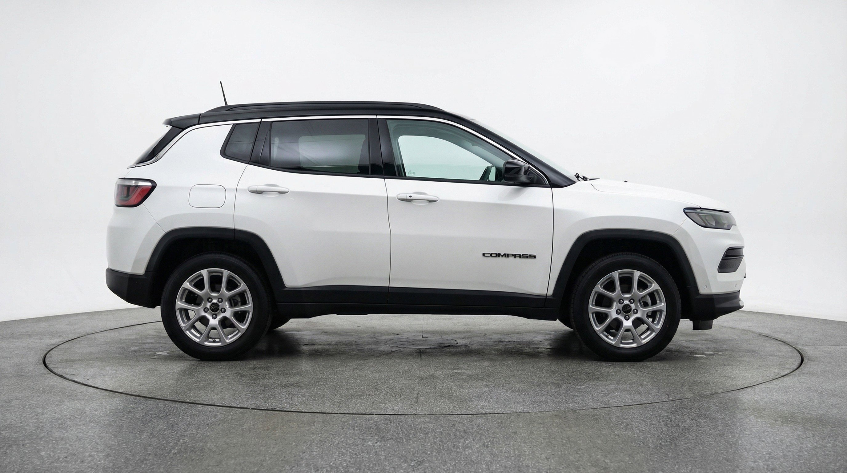 Used 2025 Jeep Compass Limited AWD/4WD image 11