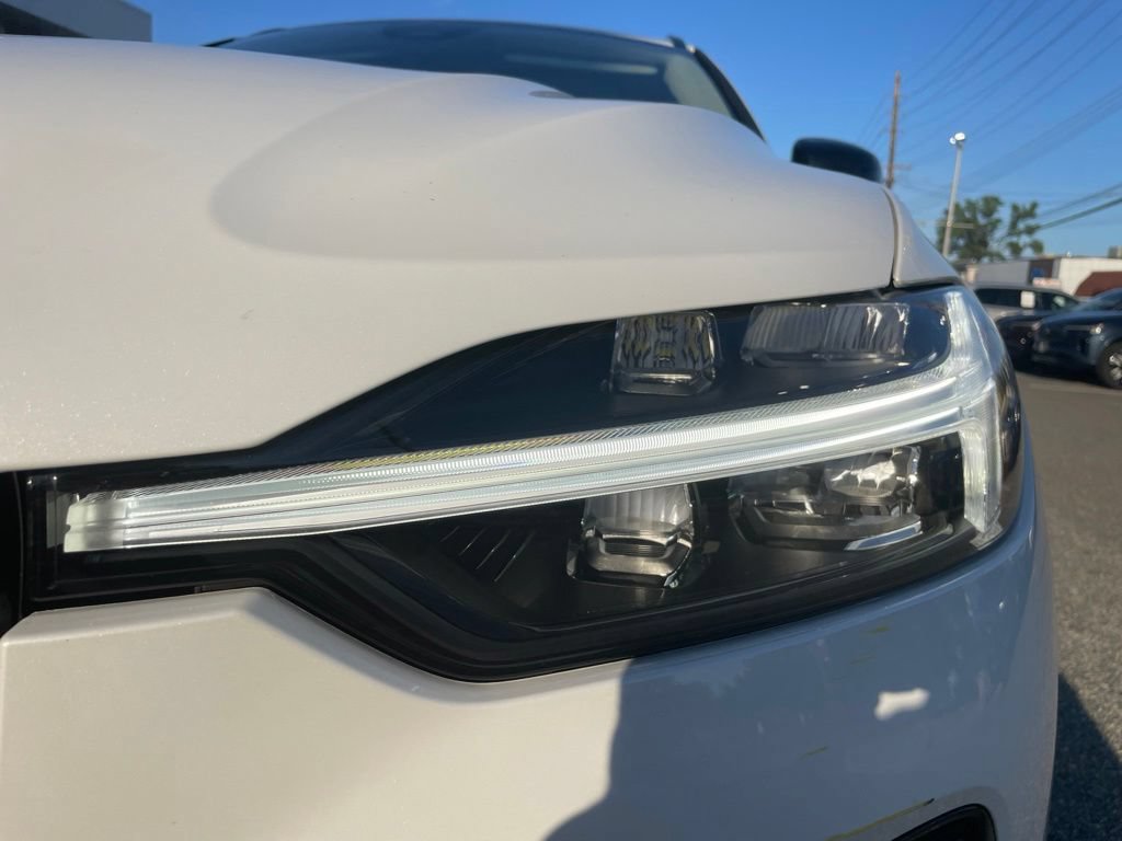 Used 2024 Volvo XC60 B5 Plus AWD/4WD image 8