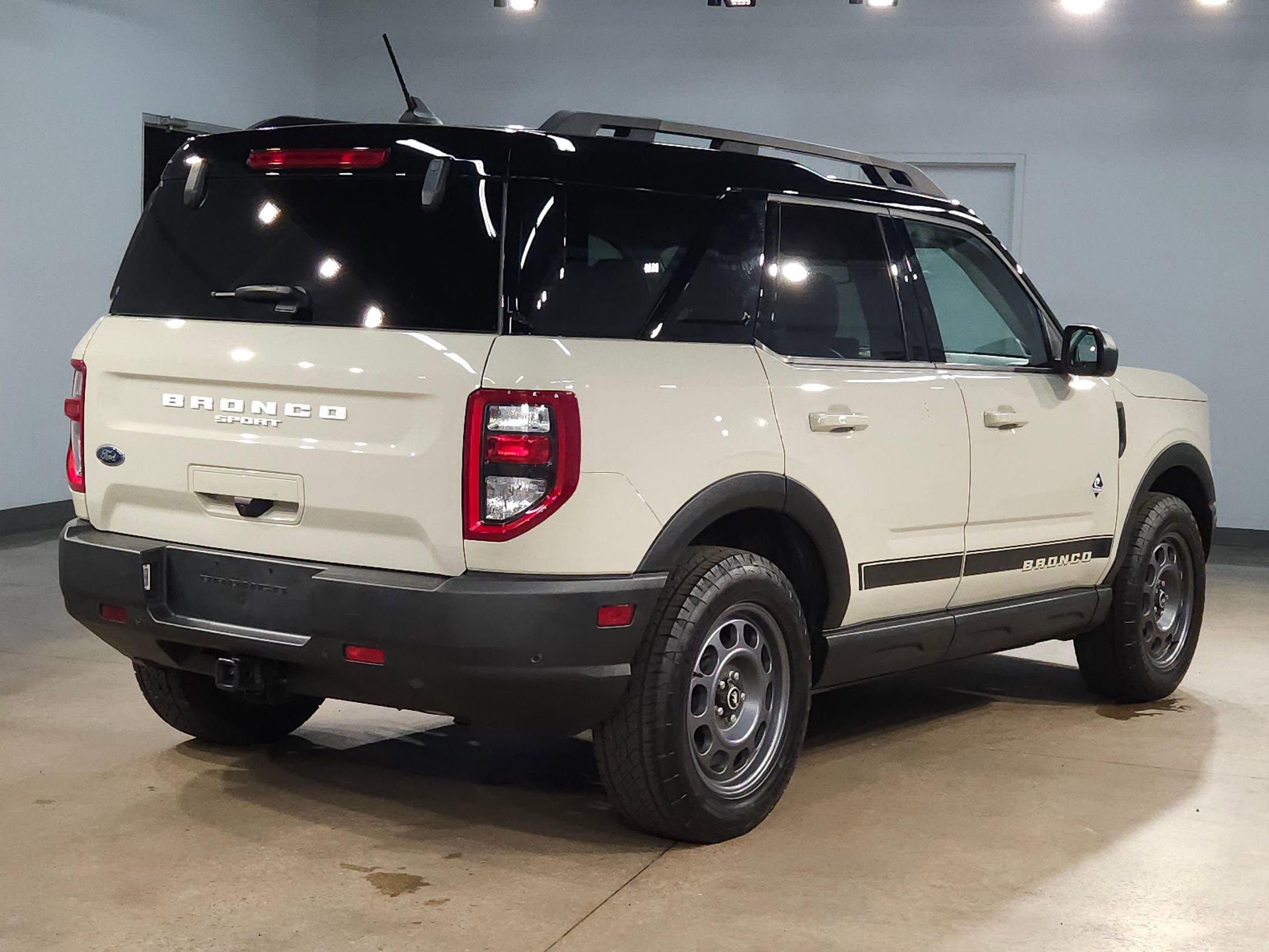 Used 2024 Ford Bronco Sport Outer Banks image 7
