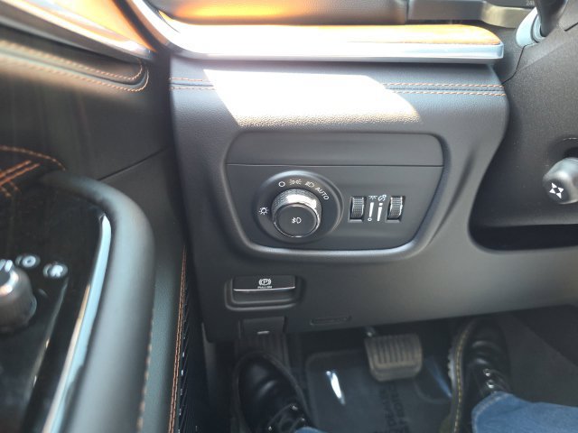 Used 2024 Jeep Grand Cherokee L Summit AWD/4WD image 16