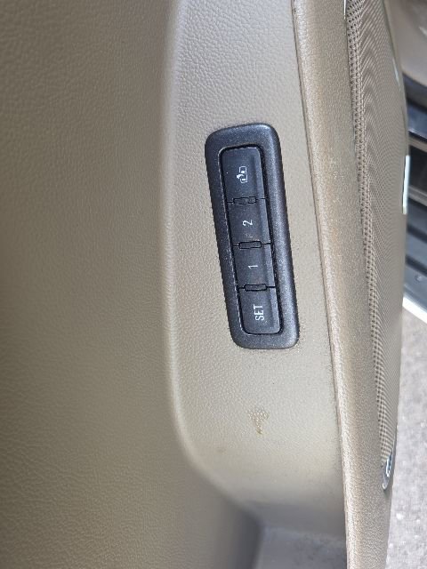 Used 2016 Chevrolet Tahoe LTZ AWD/4WD image 25