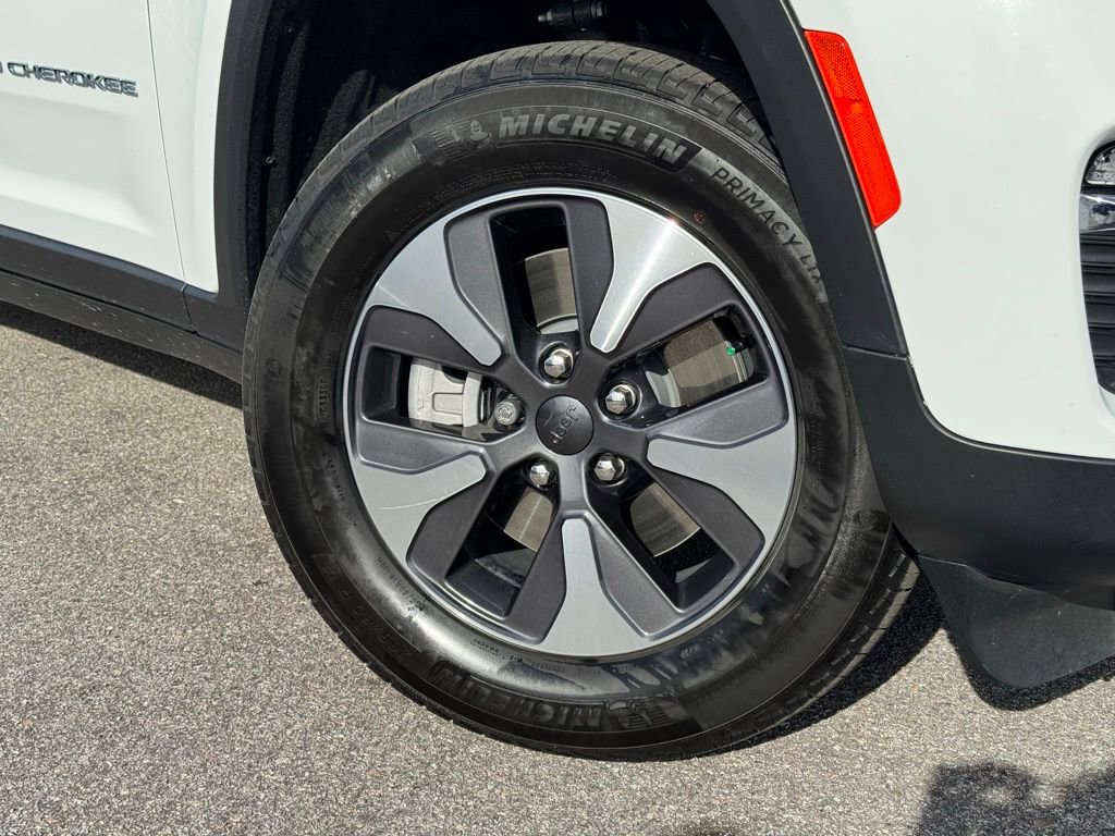 Used 2022 Jeep Grand Cherokee Limited 4xe image 6